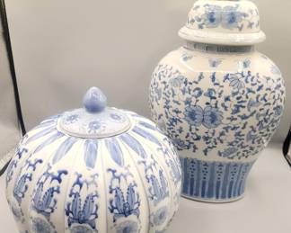 ▪︎ Chinoiserie pumpkin ginger jar
▪︎ vintage Chinese porcelain vase w/top