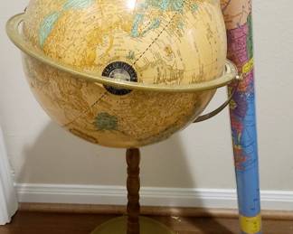 • Globe on stand
• Globe poster