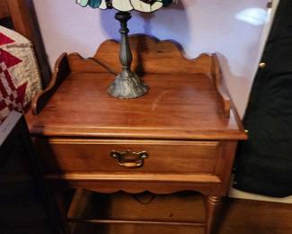 One Drawer Nightstand - Stainglass Lamp