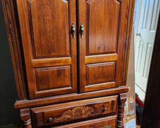 Armoire with 2 Drawers