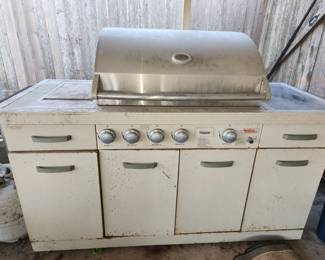 Outdoor BBQ Pit and Storage Cabinet 