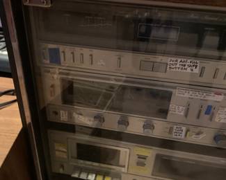 stereo system with turn table 