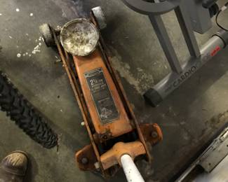 2 1/4 ton hydraulic floor jack