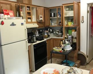 Kitchen wares & small electric apliances