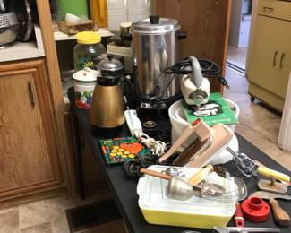 pyrex, mixer, coffee maker