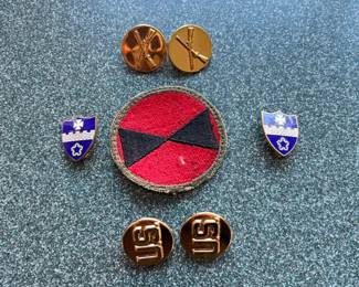 WW2 Green Border Patch U.S. Army Insignia Pins: Cross Rifles Pins,17th Infantry Regiment Variation Crest