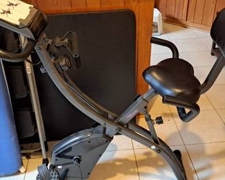 Exercise bike, going fast