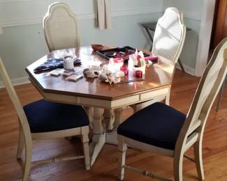 Dining room set- Table with leaf, chairs