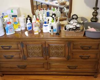 Full dresser matches the bedroom set