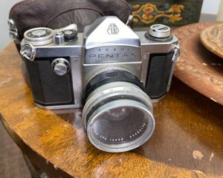 Vtg. Pentax camera