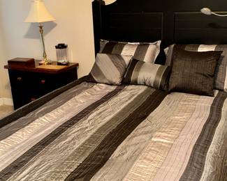 Queen size bed