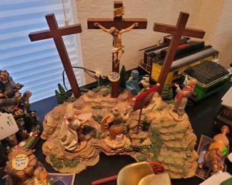 NATIVITY SCENE ; ADDITIONAL PIECES NOT SHOWN ARE MARY, JOSEPH, BABY JESUS, ANIMALS, AND MAGI.