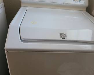 MAYTAG DRYER--ATLANTIS--OVERSIZE CAPACITY PLUS/QUIET PLUS/HEAVY DUTY INTELIDRY CONTROL