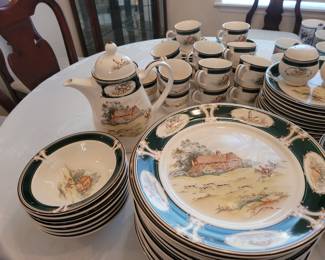 NORITAKE CHINA : CUPS, SAUCERS, PLATES, BOWLS, BREAD PLATES, TEAPOT, AND OTHER SERVING PIECES