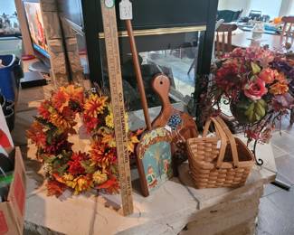 MORE CUSTOM MADE WOOD ART.  PLUS FLORAL DECOR