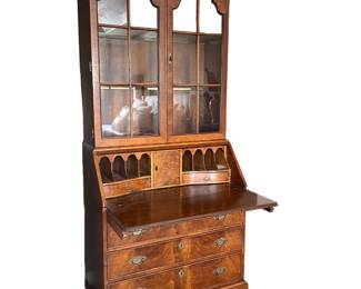 $1400 - Henredon Drop Front Ladies Secretary Writing Desk NJ220-2                                                                                            Description: Expertly crafted by Henredon, this Drop Front Ladies Secretary Writing Desk is a functional and elegant addition to any home office. With a drop-down front, it provides ample workspace while maintaining a stylish appearance. Perfect for those seeking both style and practicality.

 Dimensions: 34.5 x 21 x 82

Condition:  Very good condition

Local pick up Rockville, MD.  Please contact us for shipper suggestions