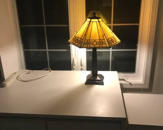 Leaded Glass Arts and Craft Lamp.