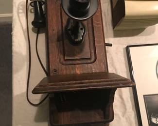Vintage Antique Wall Mount Telephone.