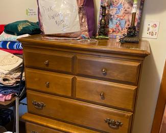 Chest of drawers