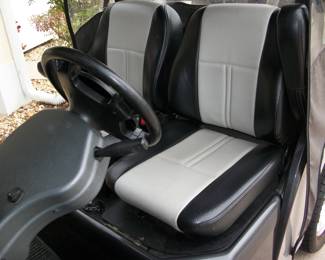 Bucket seats with Seat belts