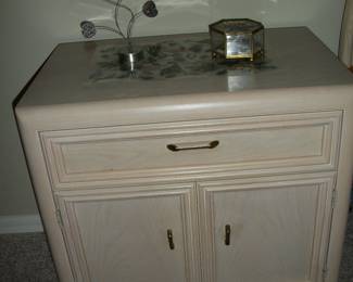 Thomasville Furniture 1 Drawer 2 Door Nightstand ; Decor items