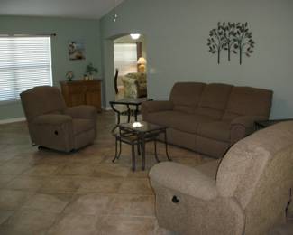 FlexSteel Furniture Double Reclining Sofa ; Reclining Loveseat ; Recliner.
