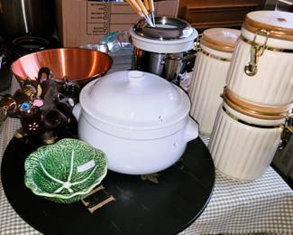 Fondue pot (2), Copper mixing bowl, soup taurine, lazy susan, canister sets