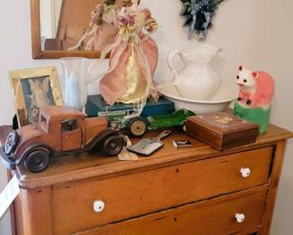 Natural wood antique dresser/chest