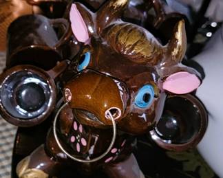 Cow bar glass holder