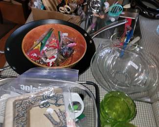 Kitchen utensils, colanders and kitchen prep items