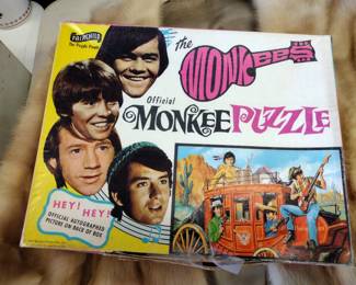 Vintage monkeys puzzle
