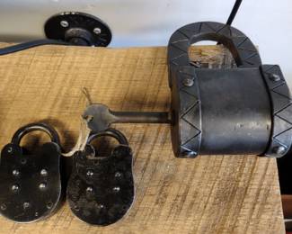 Vintage large padlocks reproduction