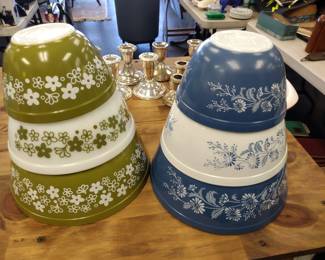 Pyrex colonial mist 3 piece set and Pyrex Crazy Daisy 3 piece set.