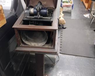 Edison Amberola Cylinder record player/ phonograph. With stand.