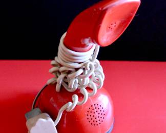 Red telephone 
