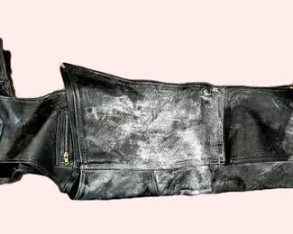 Motorcycle riding chaps