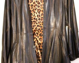 Women's lamb jacket with leopard lining