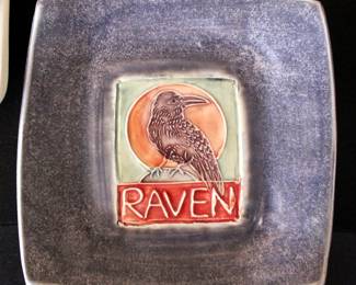 Raven dining decorative plate 