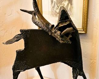Animal artistic metal sculpture 