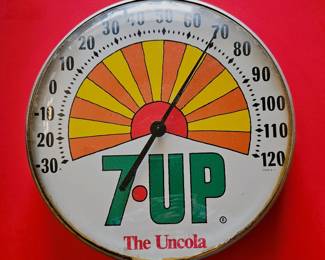 7-UP vintage soda clock