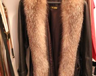 Beautiful dyed Fox/leather coat size approx 12+