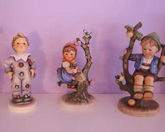 Very nice selection of VINTAGE and Antique Hummels