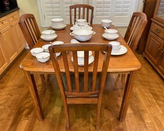 Beautiful Stanley dining table and China cabinet.