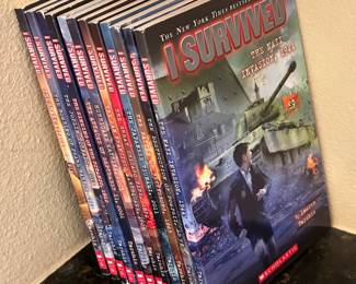 Books, books and more books. Many in Chinese.