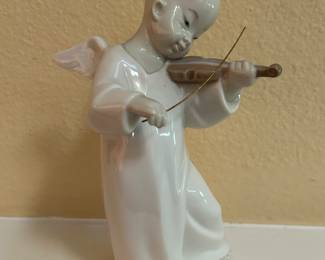 One of several Lladro figurines. 