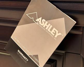 Beauty Ashley bed - King.