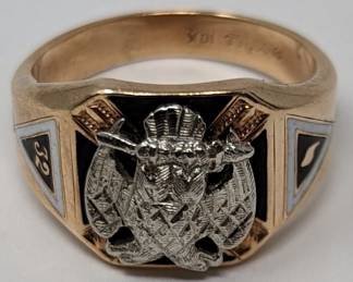 Lot 59 Mans Eagle and Enamel Ring