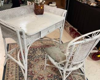 Wicker desk/table and chair