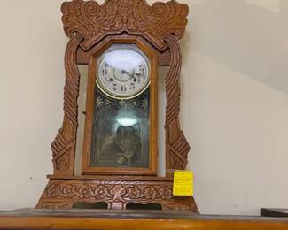 Antique manuel clock