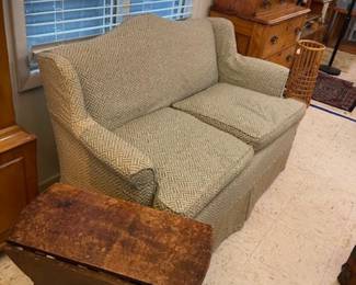 Small settee, English drop leaf table